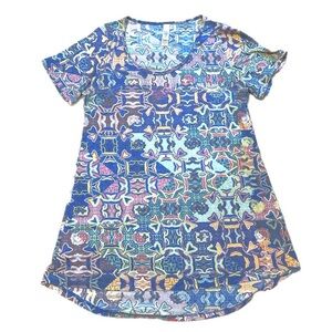 Lularoe size xs classic tshirt